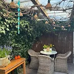 De Zandtaart Bed & Breakfast