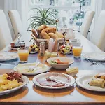 De Zandtaart Bed & Breakfast 4*