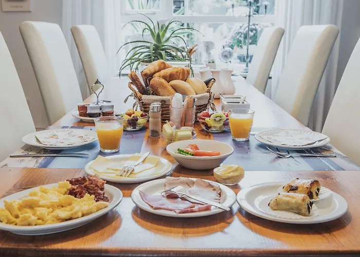 De Zandtaart 住宿加早餐酒店 4*