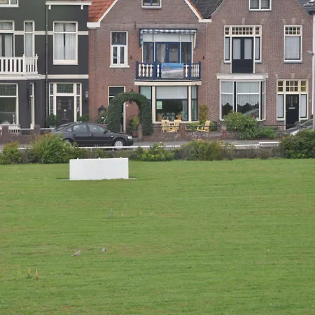 De Zandtaart Bed and breakfast 4*