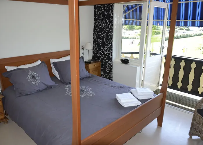 B&B De Zandtaart 에크몬드안지